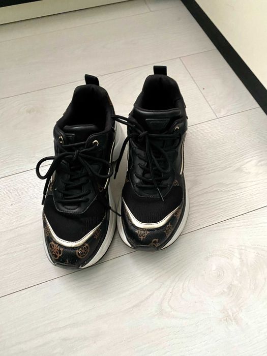 Дамски маратонки Guess