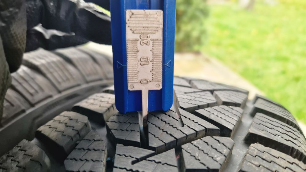 Anvelope iarna 165 70 R 14 Semperit/Uniroyal