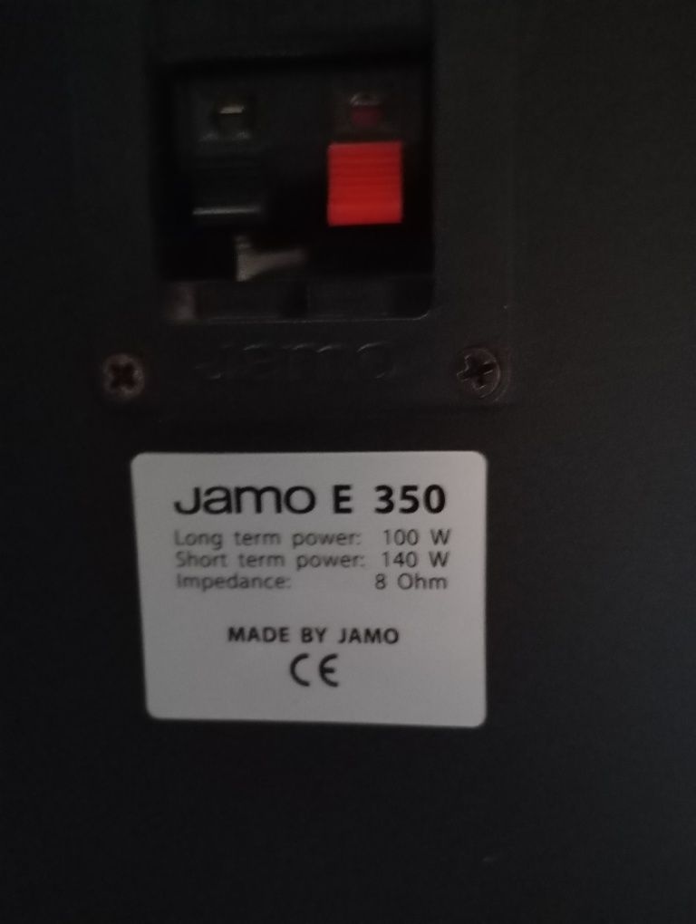 Vând 2 boxe 8ohm+stație