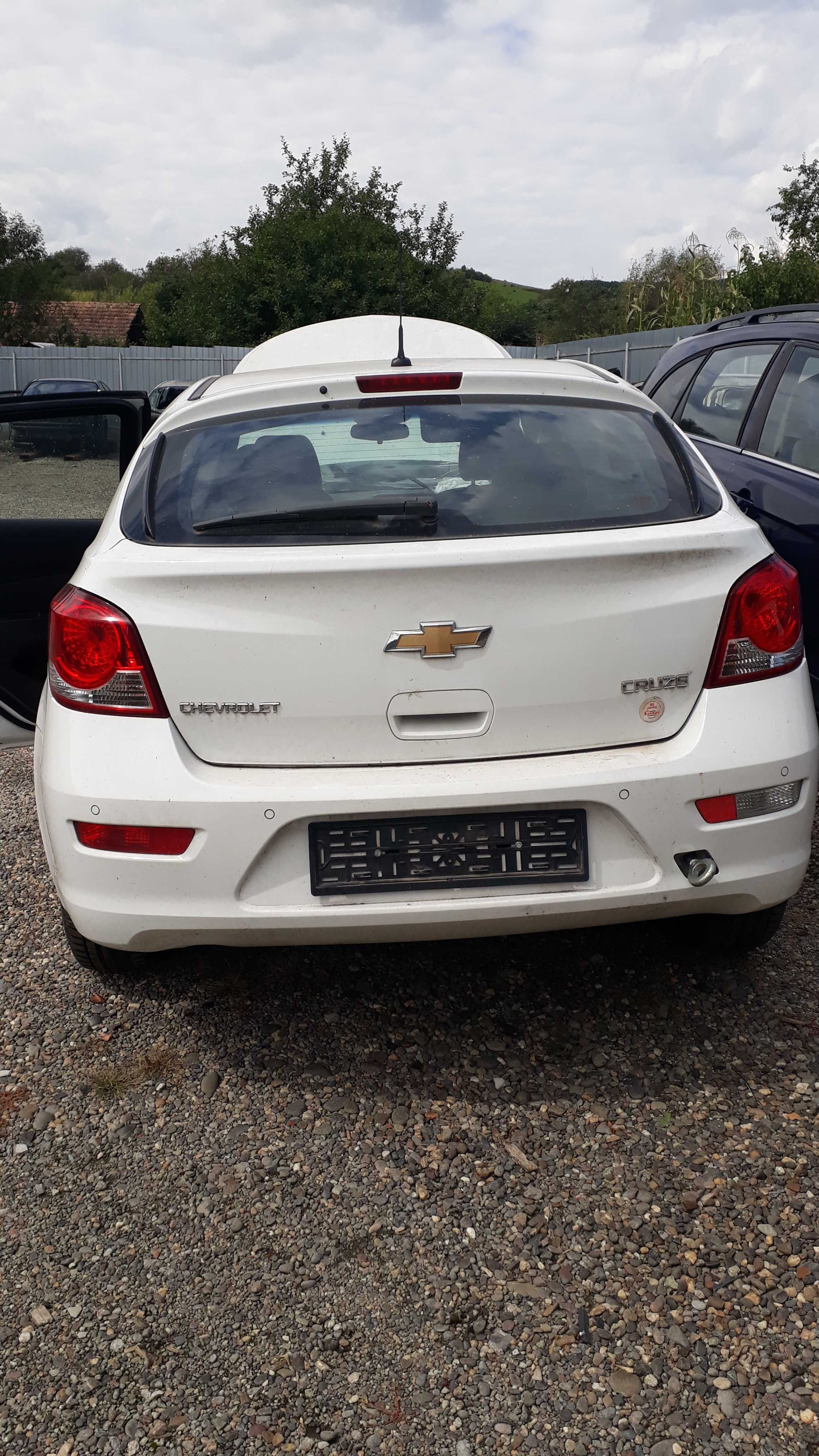 Dezmembrez  Chevrolet Cruze motor 1.6 si 1.8  benzina