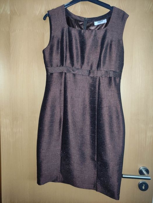 Costum cu rochie mărimea 40