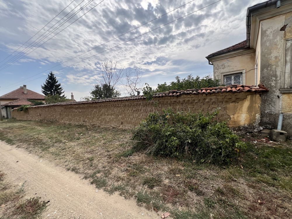 Продава къща с.Дъбово