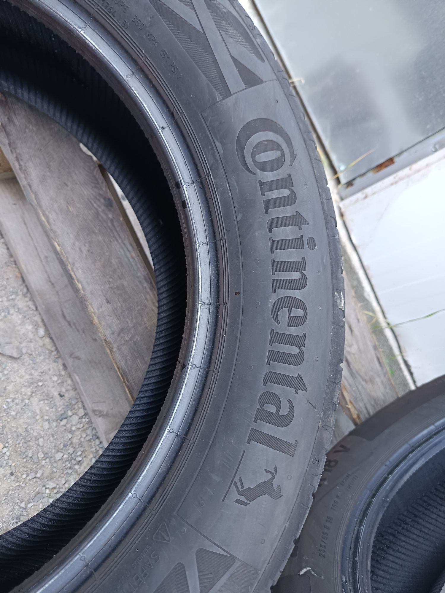235 55 R 18 V Continental Дот 1423