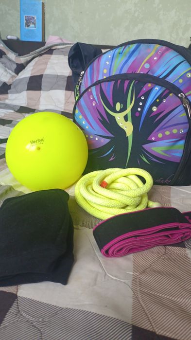 Набор мяч, резинка, скакалка, наколенники