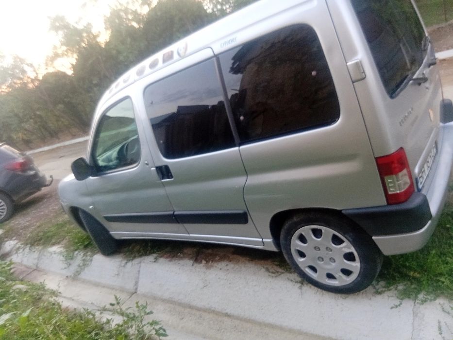 Vand Peugeot partner 1.6 benzina