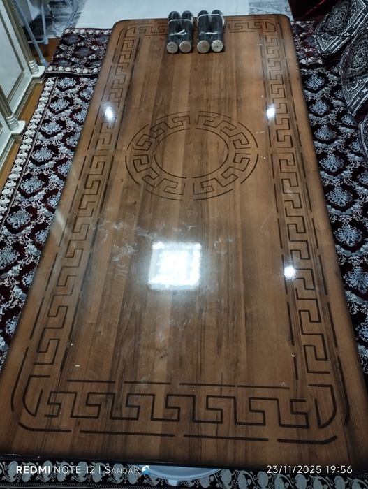 MEHMONxona uchun STOL