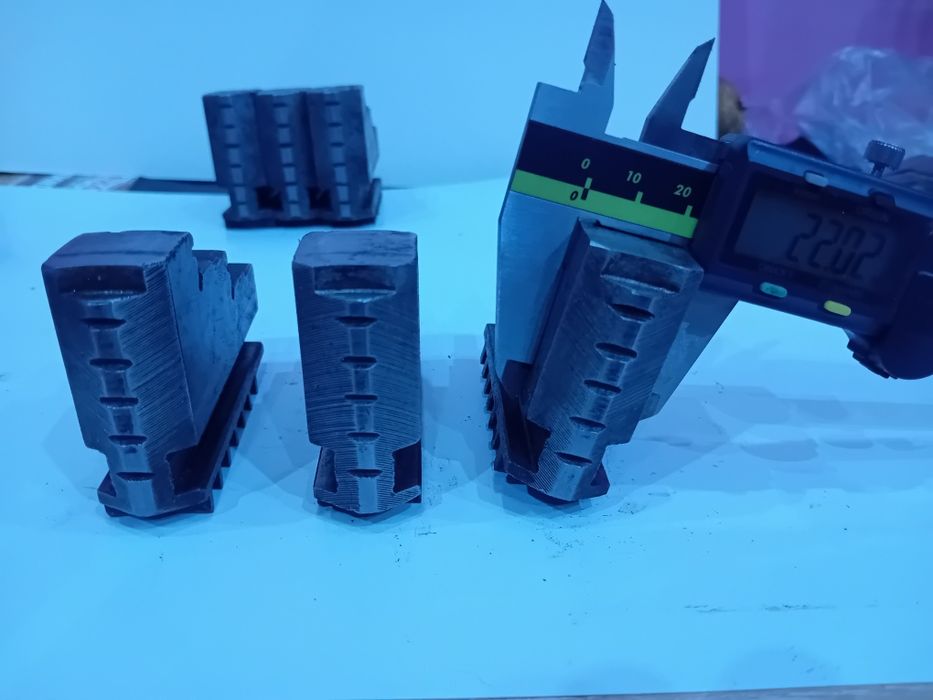 Челющи за струг/ универсал