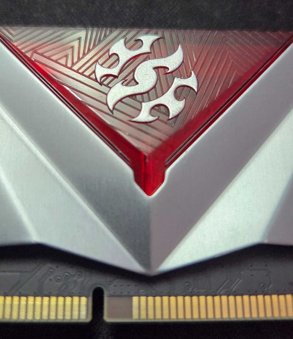 Рам Памет: ADATA XPG GAMMIX D30 8GB DDR4 3000Mhz