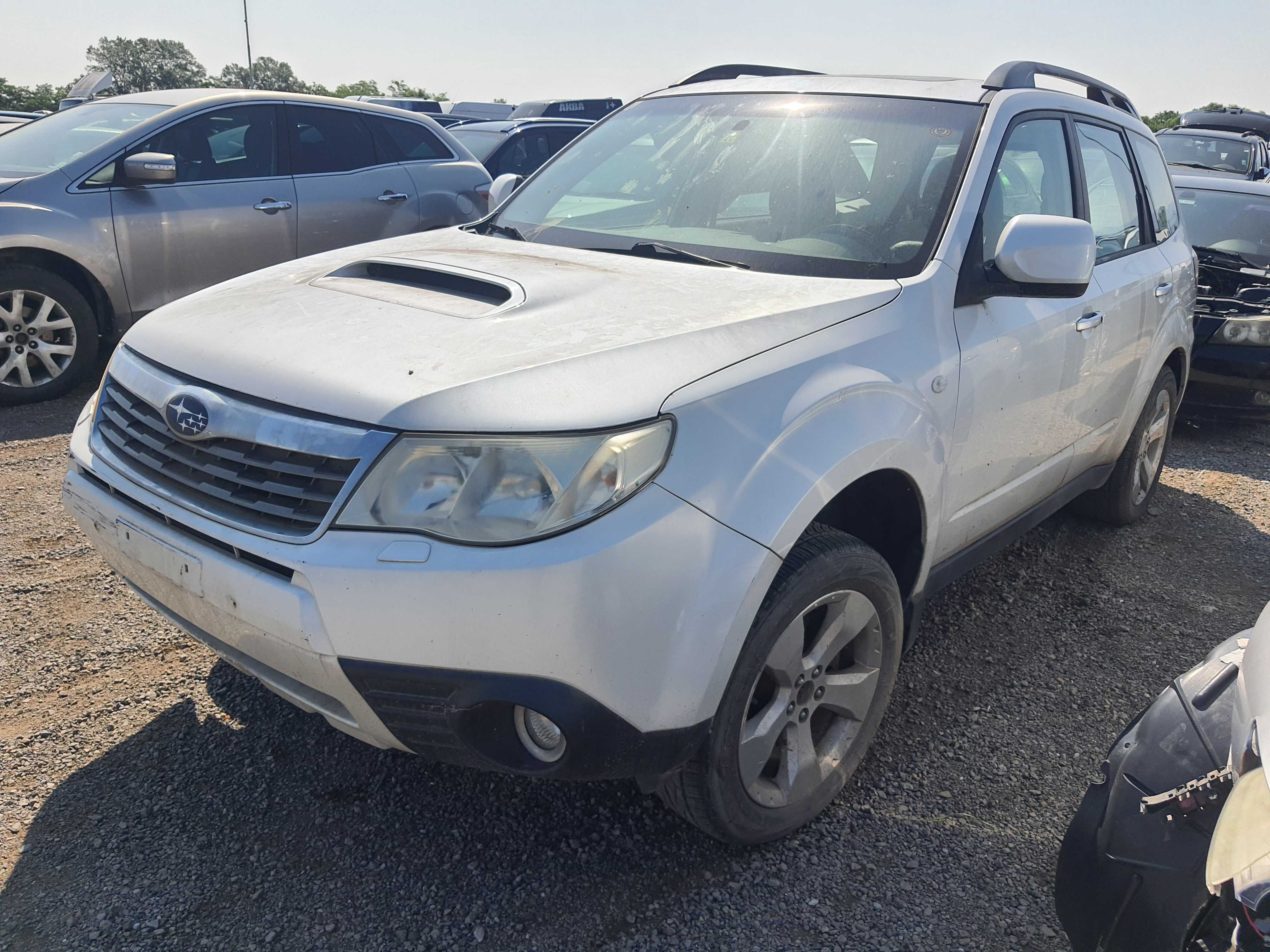 На части! Subaru Forester 2.0