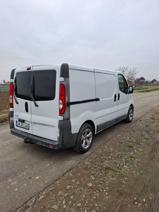 Opel Vivaro 2011