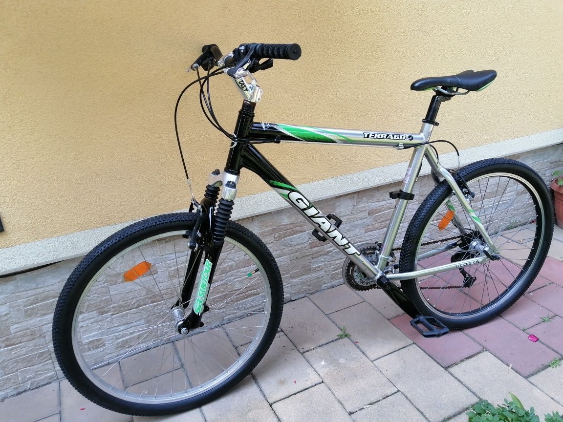 Алуминиев Giant 26 " Shimano Deore !
