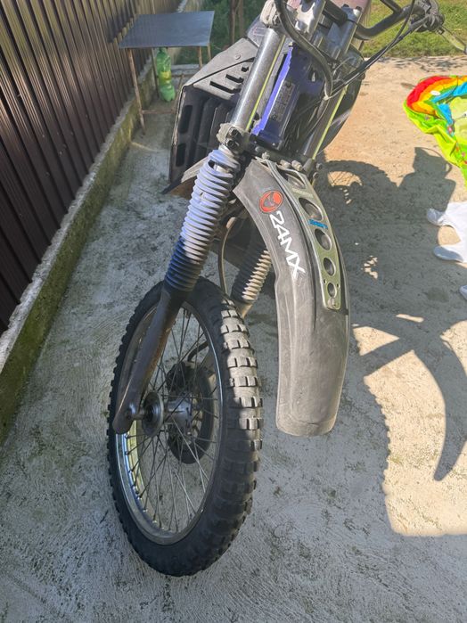 De vânzare motoare cross Honda Yamaha