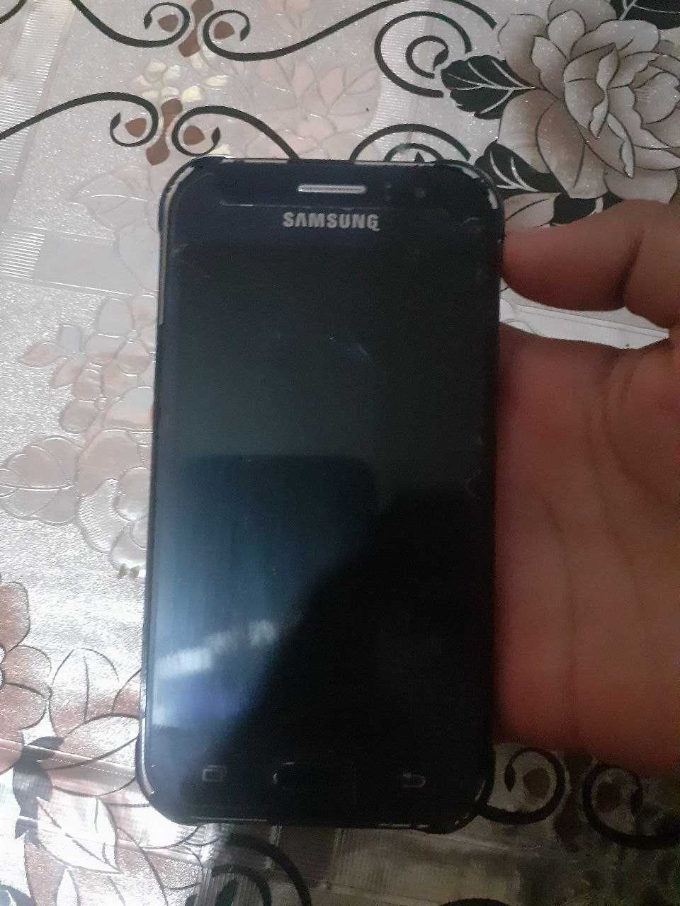 Galaxy J1 ace sotiladi