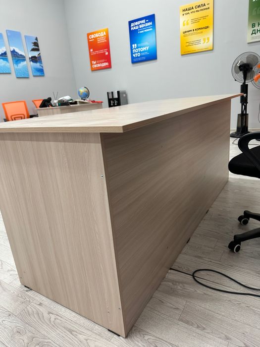 Продам офисный стол