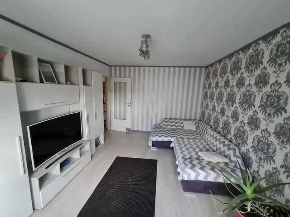 Двустаен апартамент под наем в Центъра