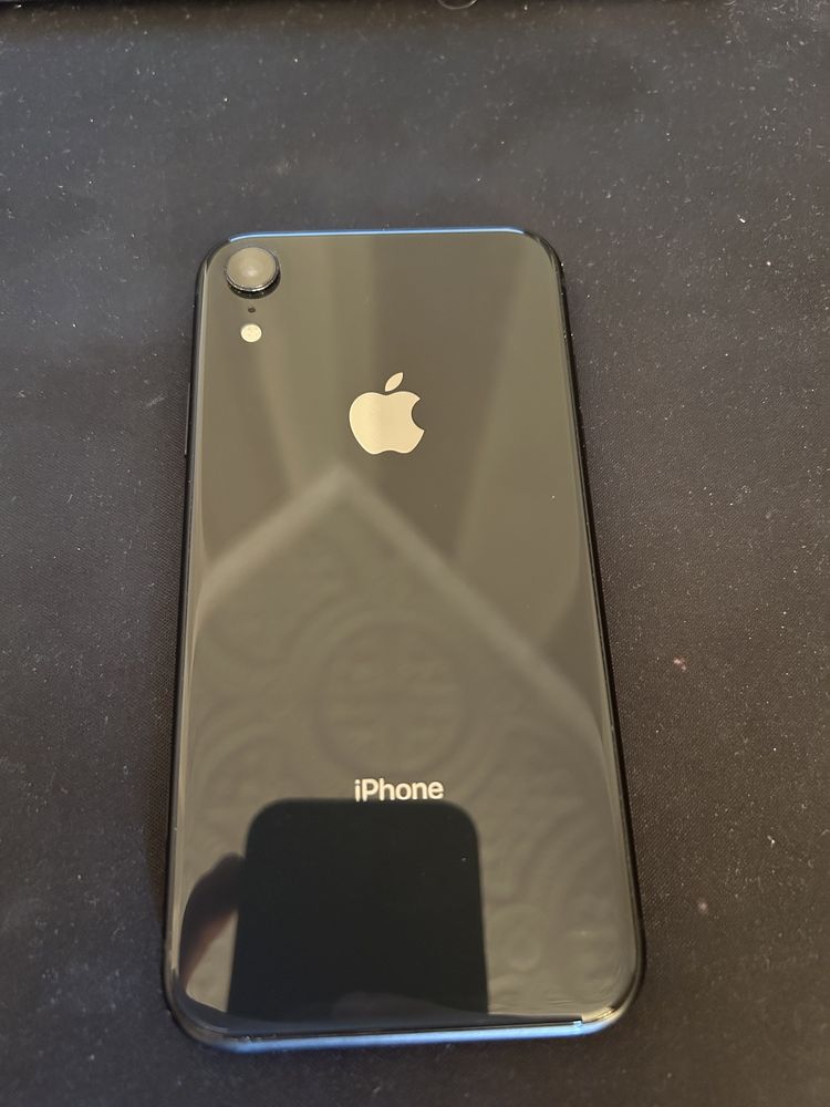 Iphone XR 128 gb (айфон ХР) продам