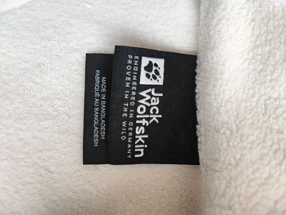 Jack Wolfskin travel, L