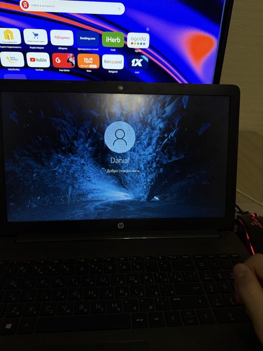 Обменяю Ноутбук HP на айфон Х и тд