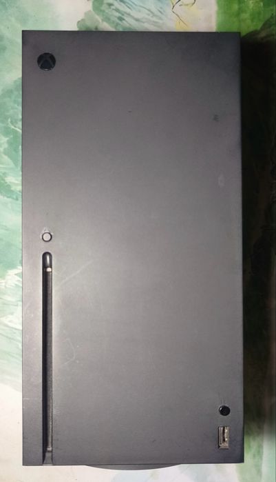 Продаю Xbox series X 1TB