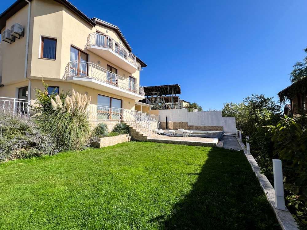 Продава се Къща в с. Кошарица, Област Бургас - 251 кв.м за 1315 €/кв.м - Снимка #2
