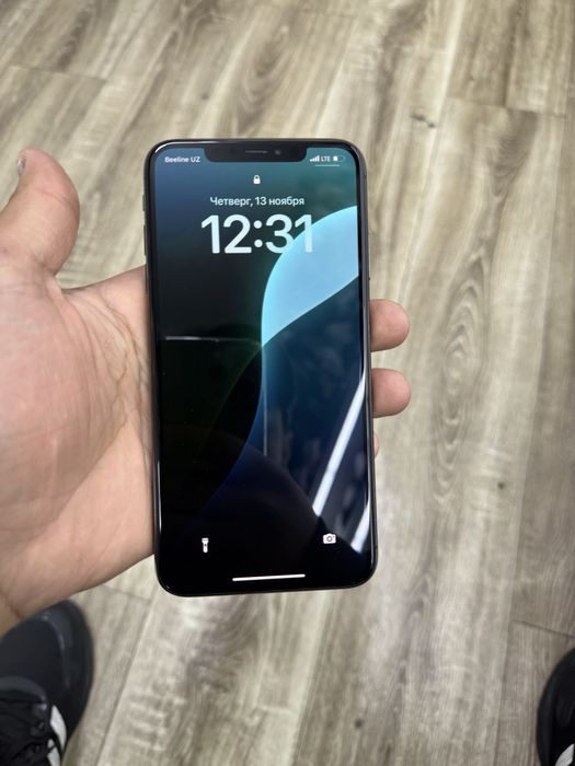 Iphone  xs max srochni sotiladi karopka dakument bot