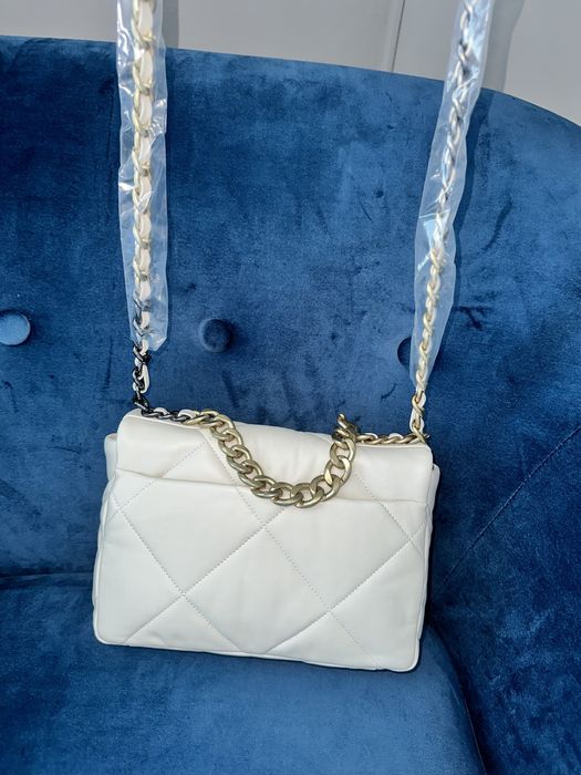 Chanel 19 чанта