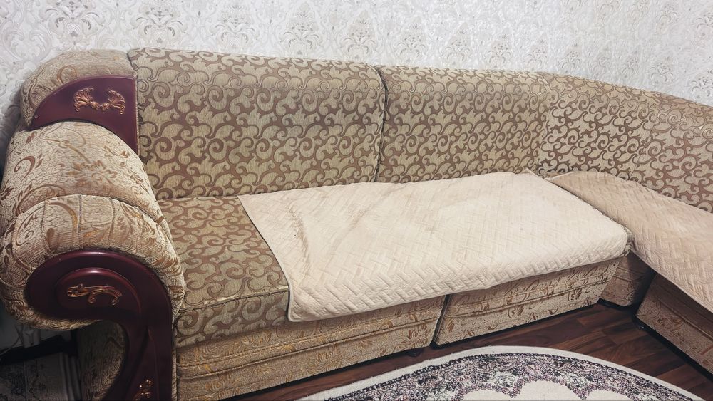 Продам диван угловой