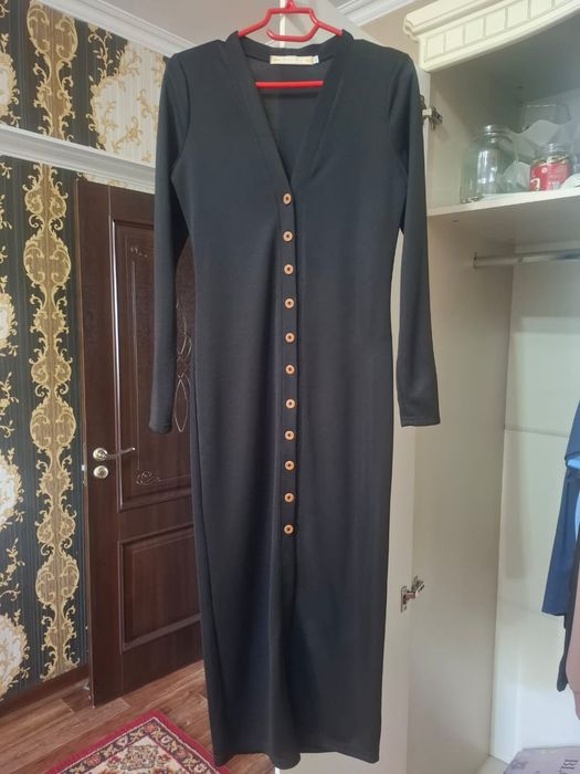 Продам очень красивое платье размер S