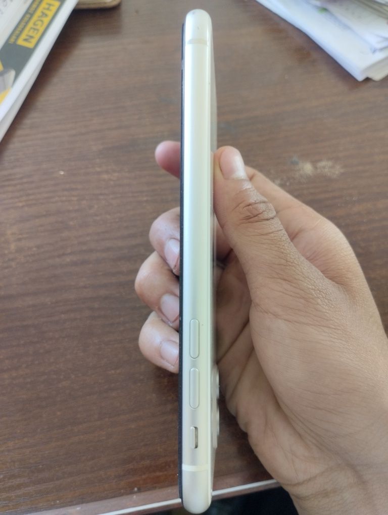 iPhone 11 64 Tali