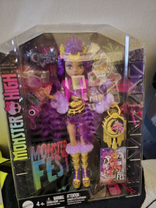 Păpușă monster high