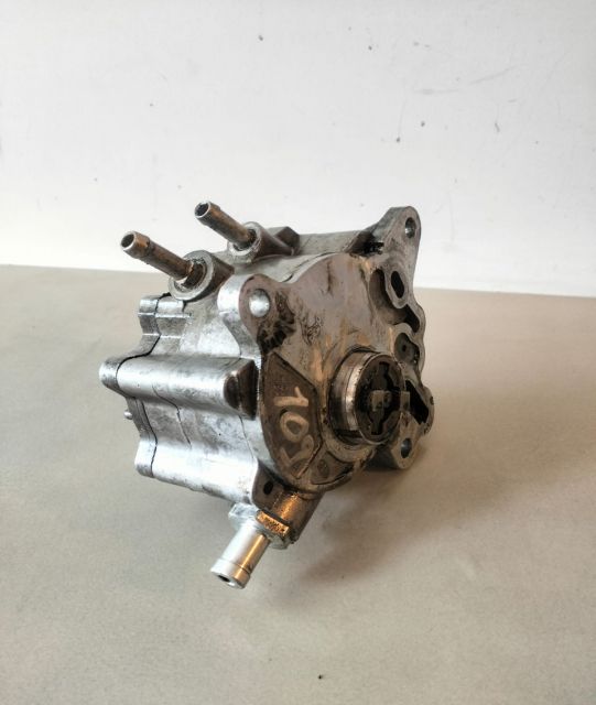 Pompa vacuum  tandem - 2.0 tdi 03g145209C Volkswagen VW Passat  seria