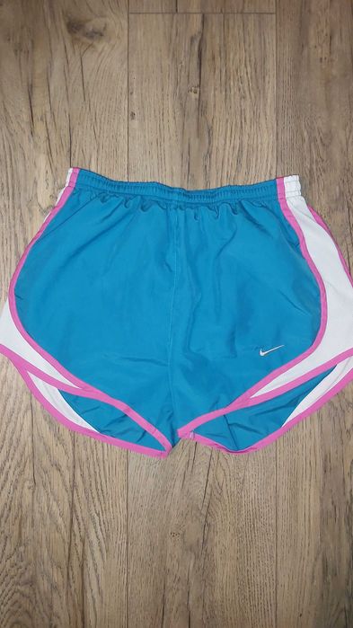 Nike дамски къси гащи - Размер XS