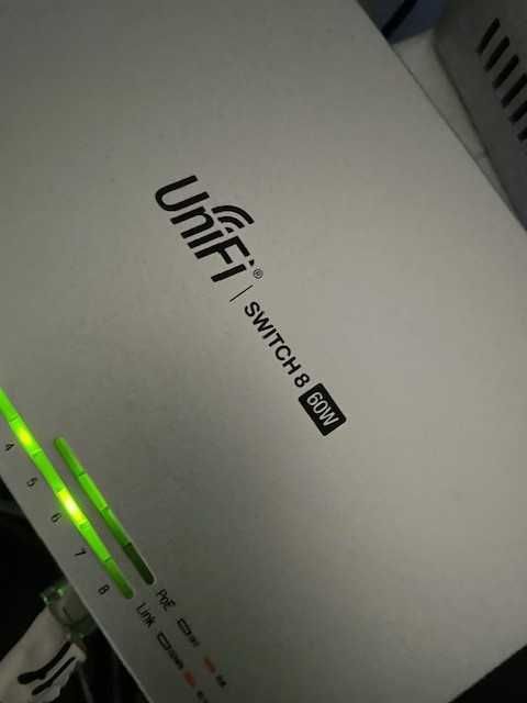 Ubiquiti Switch 8 Porturi (4 porturi POE) US-8-60W