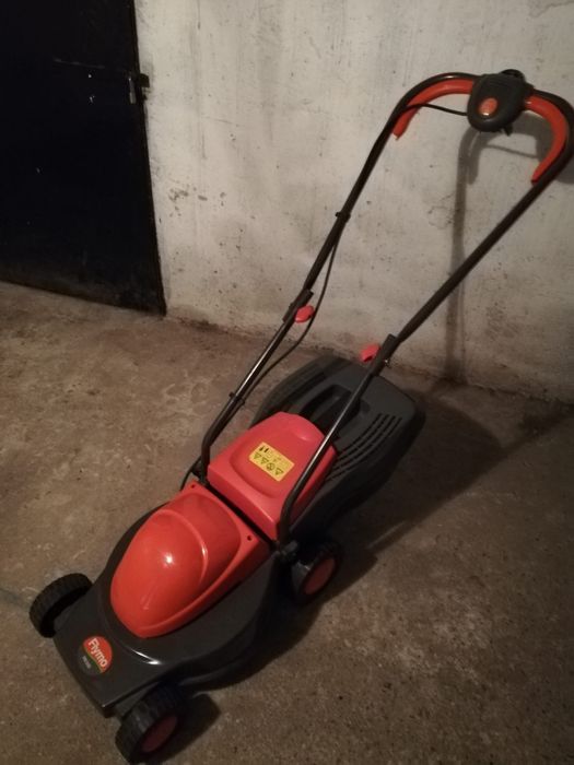 Masina de tuns iarbă/gazon