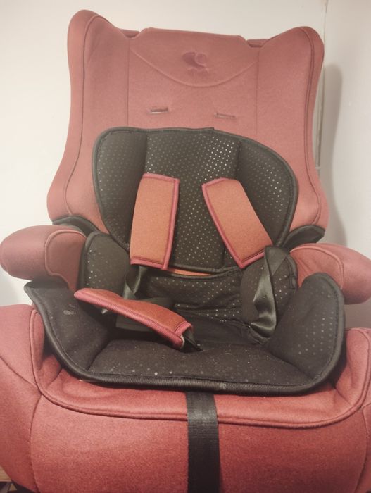 Vând scaun auto cu isofix 36kg