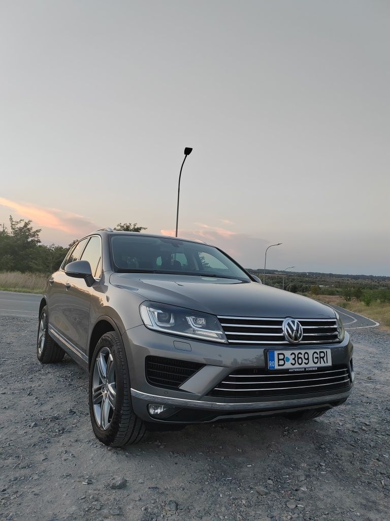 De vanzare MASINA PERSONALA Volkswagen Touareg 2015 /262 CP