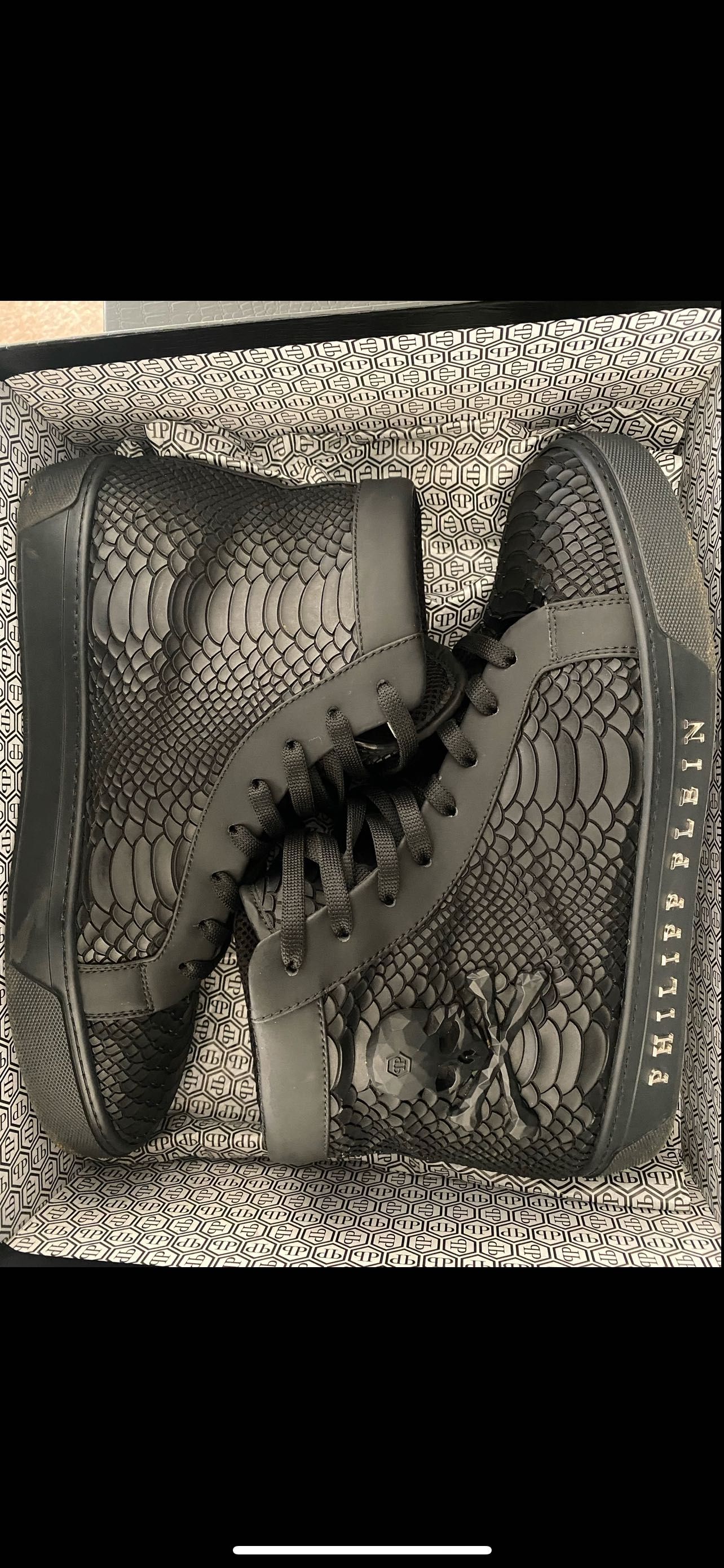 Не е реплика ! Обувки /кецове мъжки Philipp Plein