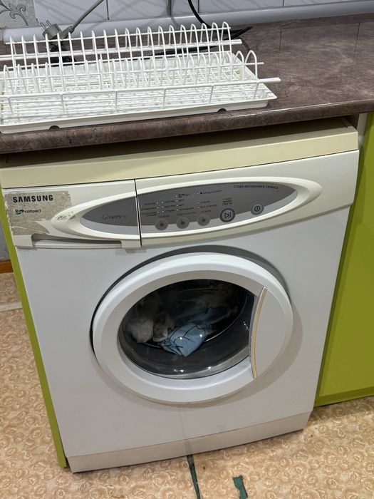Продам стиральную машинку Samsung