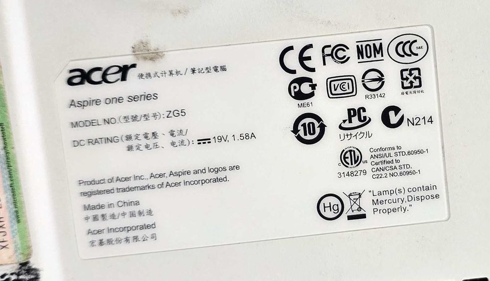Laptop mini Acer Aspire One ZG5 White - 10 inch - functional instalat