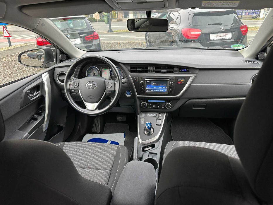 Toyota Auris 1.8L VVT-i Hybrid 2015 131.000 Km