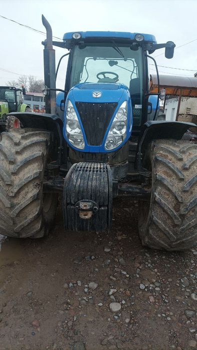 Traktor sotiladi Т 7060