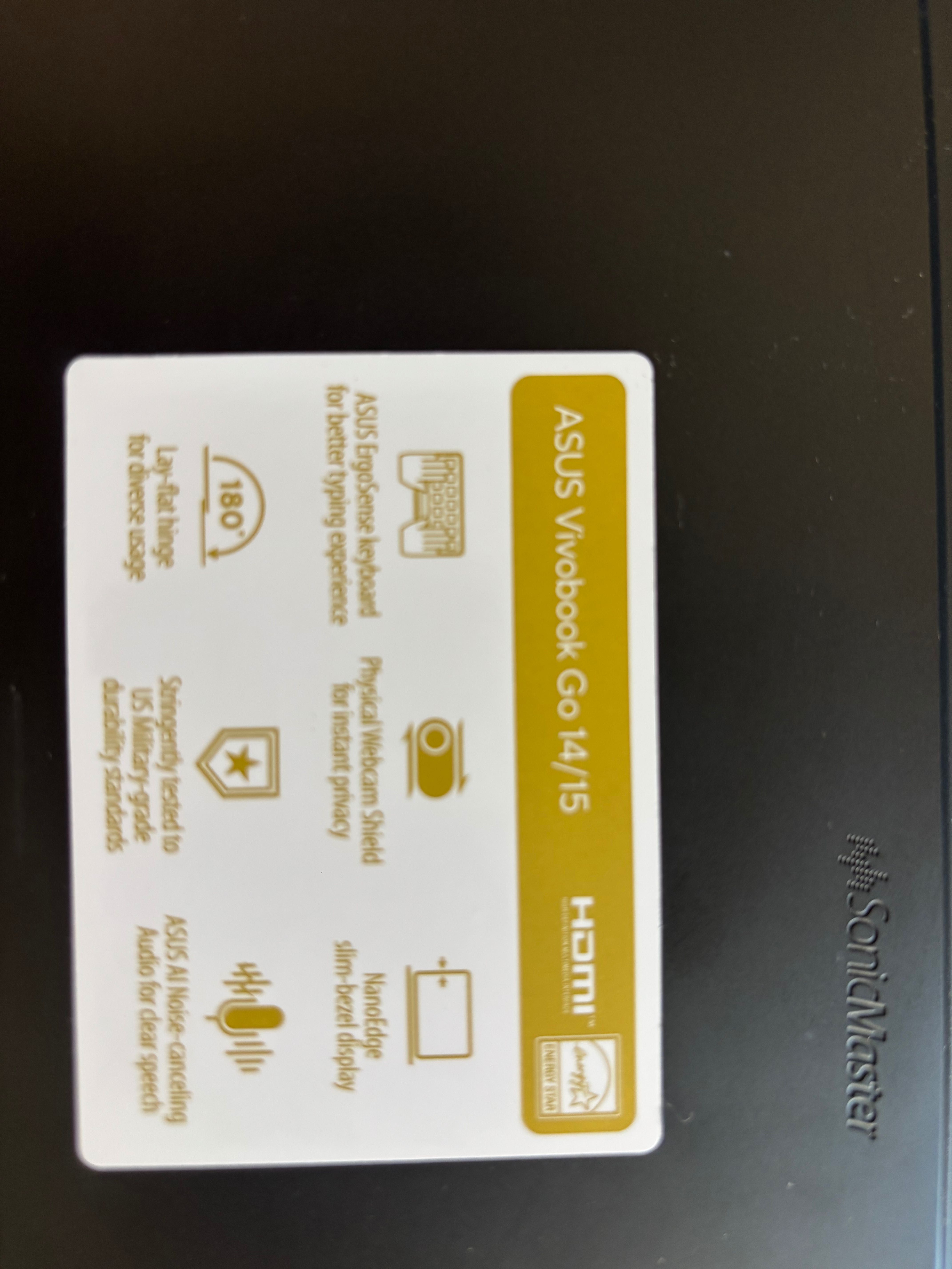Продавам ASUS Vivobook