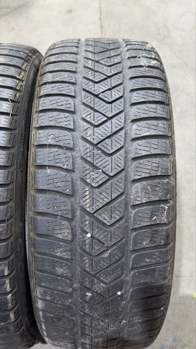 Зимни гуми 235/45/19 Pirelli