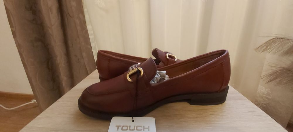 Vând pantofi Tamaris dama de piele maro, marimea 37