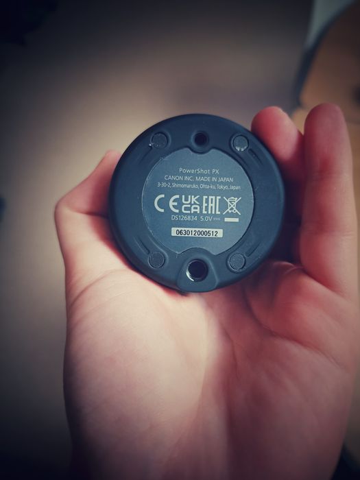 Cameră inteligentă Canon PowerShot PX care te urmărește