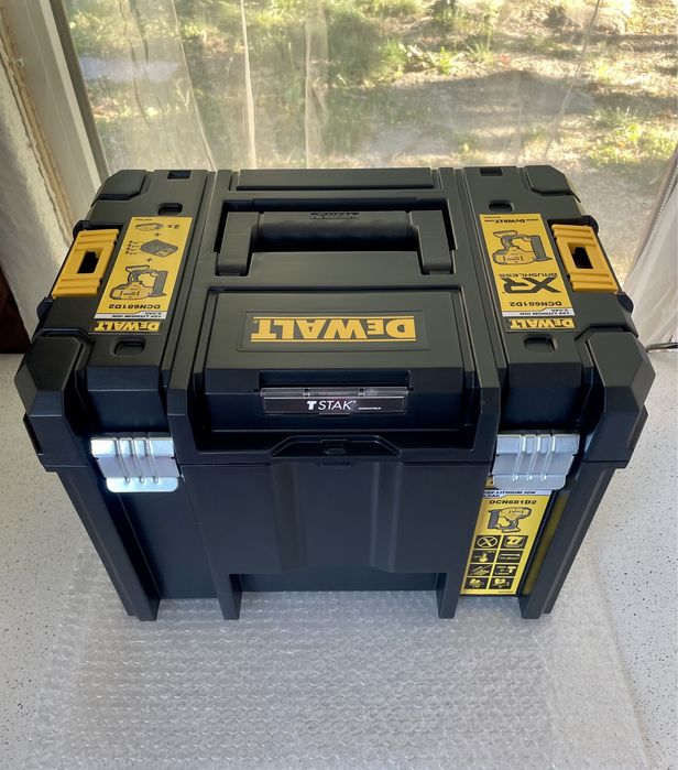 Dewalt DCN 681D2-QW. Pistol Profesional pt Capse Original Nou-nout !