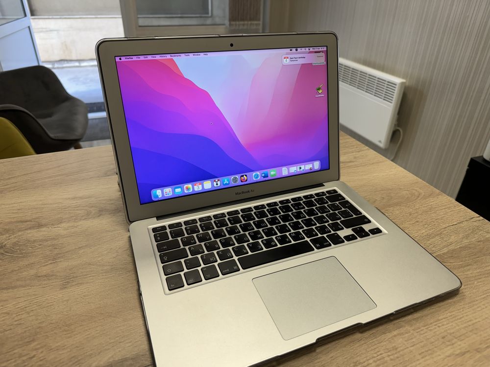 MacBook air 13 inch като нов