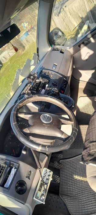 Vând VW T5 1.9 DIESEL