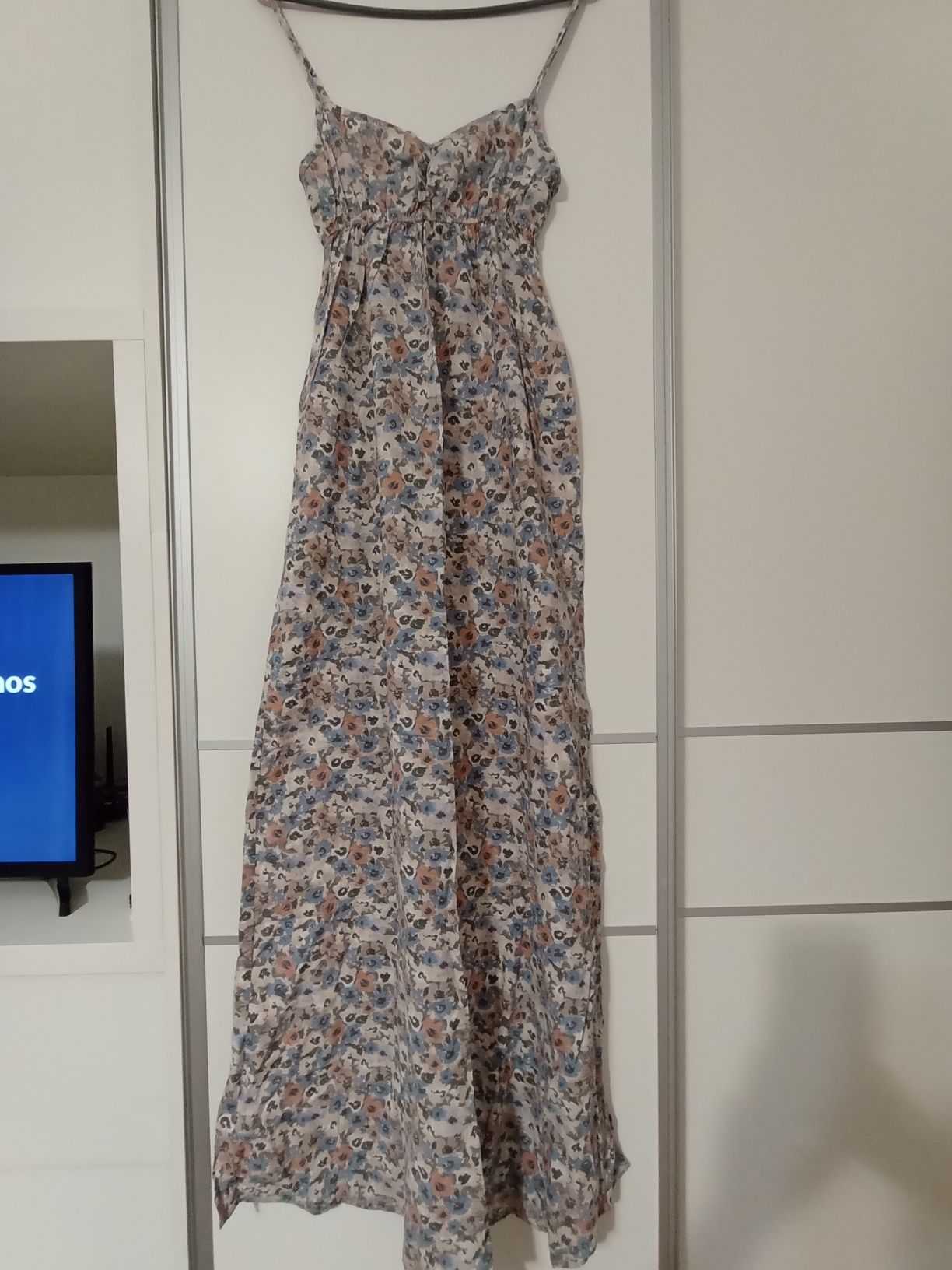 Rochie lungă de vară cu imprimeu floral