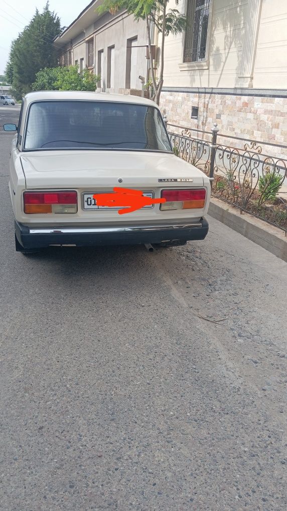 Vaz 2107 sotladi